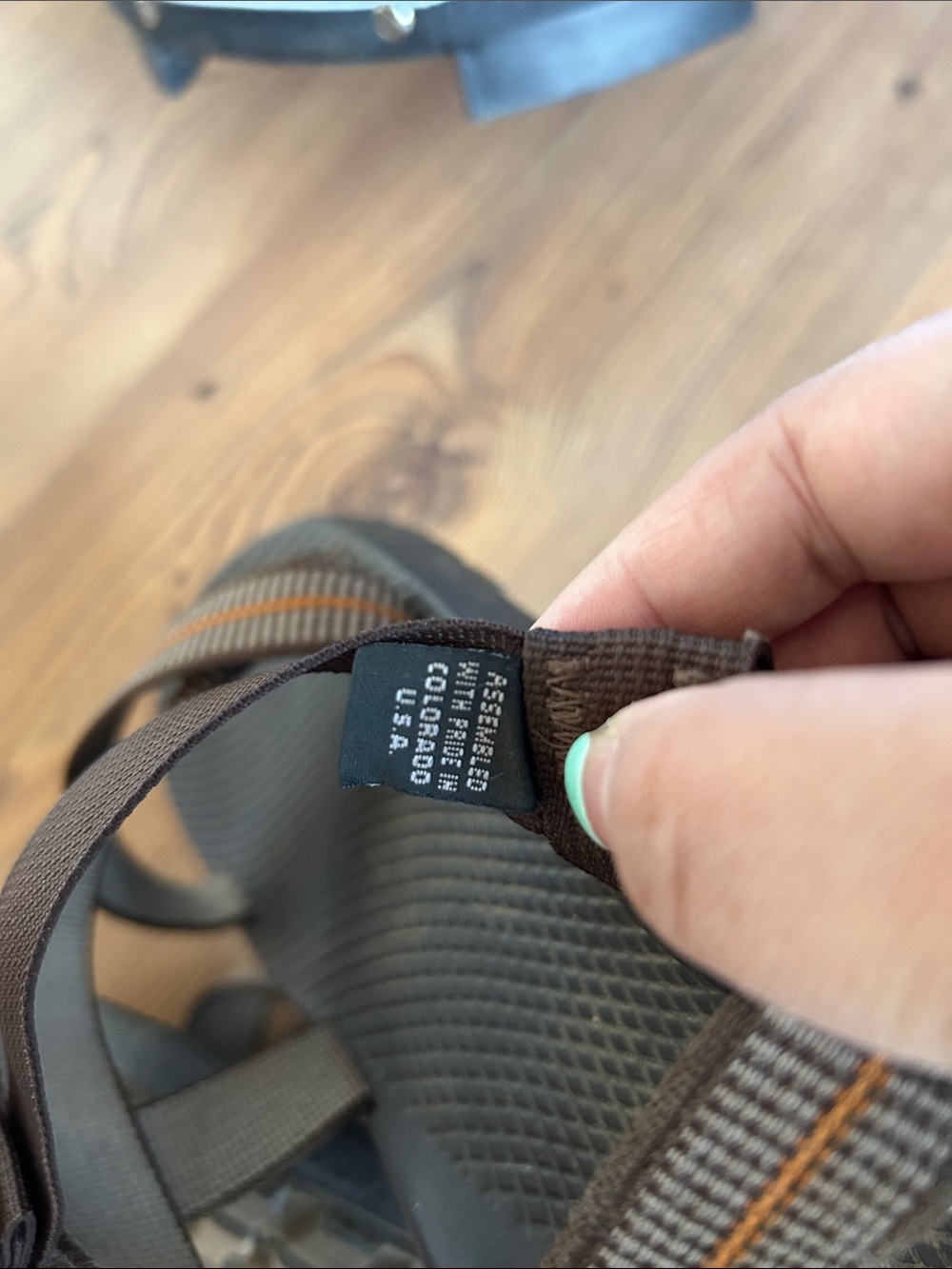 Men's Accessories Subcategory Classification - Picture 7 of 8